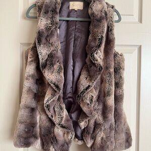 Scully Women's Plush Faux Fur Vest - Taupe